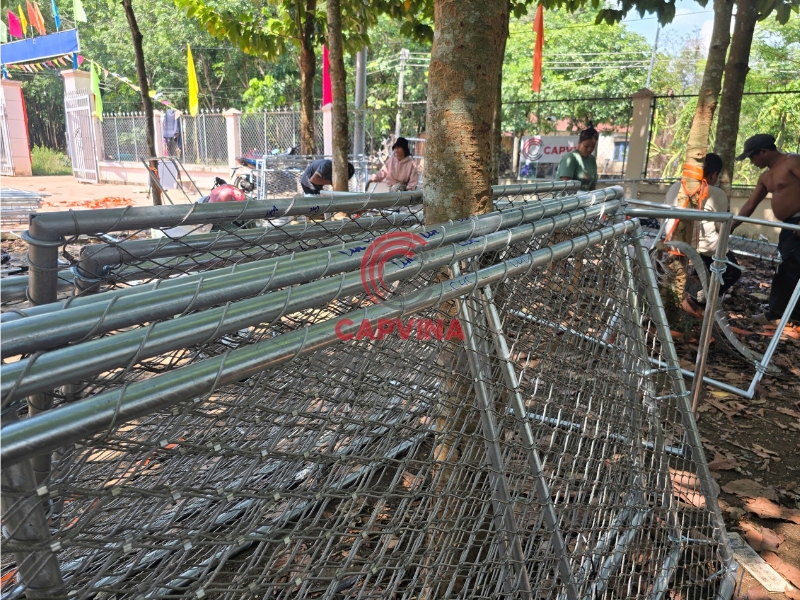 giá lưới chống rơi