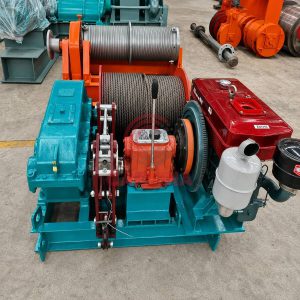 Tời neo máy nổ