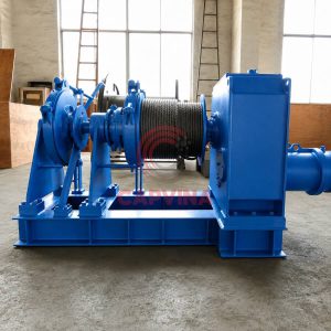 tời neo thủy lực trục ngang