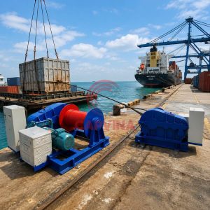 Tời neo điện