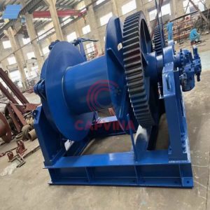 tời neo thủy lực trục đứng